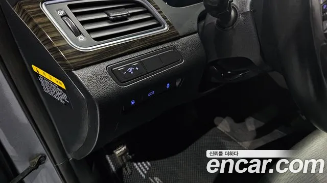 Hyundai Sonata 2017 — фото 18