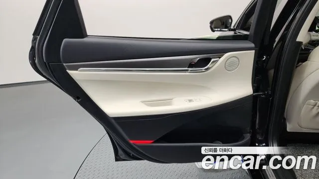 Hyundai Grandeur 2022 — фото 15