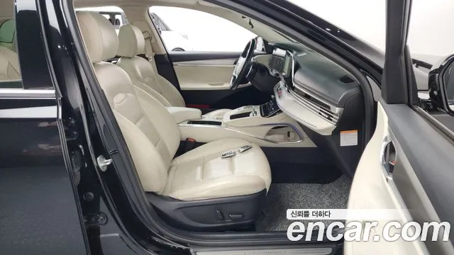 Hyundai Grandeur 2022 — фото 16