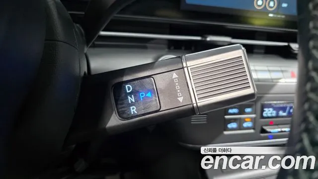 Hyundai Kona 2023 — фото 12