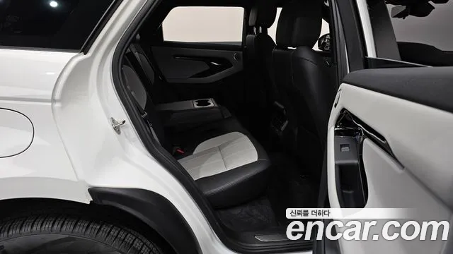 Land Rover Range Rover Evoque 2026 — фото 11