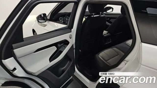 Land Rover Range Rover Evoque 2026 — фото 20
