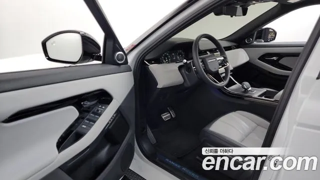 Land Rover Range Rover Evoque 2026 — фото 10