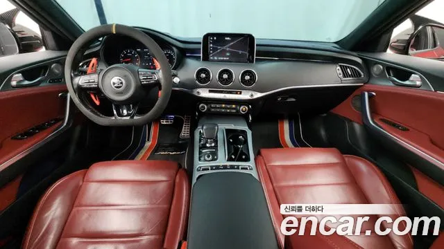 Kia Stinger 2018 — фото 10