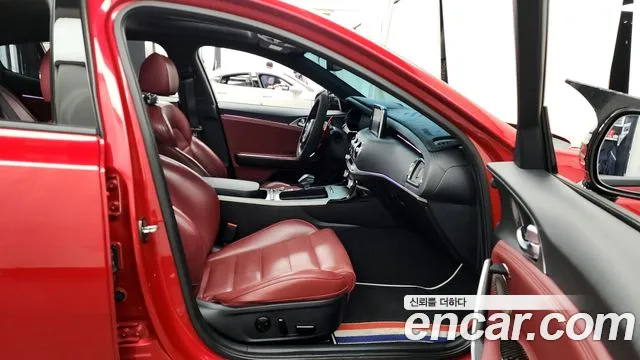 Kia Stinger 2018 — фото 17