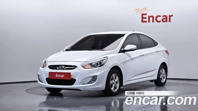 Hyundai Accent 2012 — фото 1
