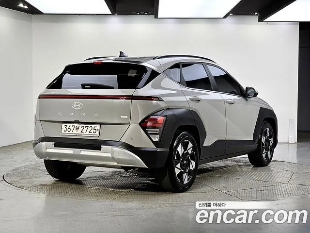Hyundai Kona 2023 — фото 4