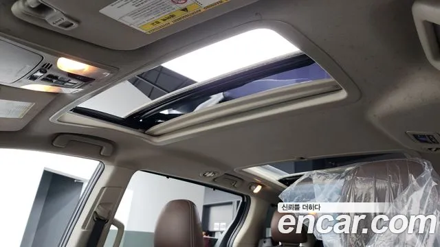Toyota Sienna 2017 — фото 18