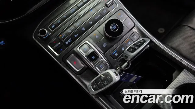 Hyundai Santafe 2022 — фото 12