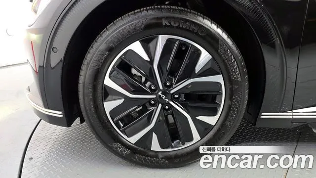 Kia EV6 2023 — фото 5
