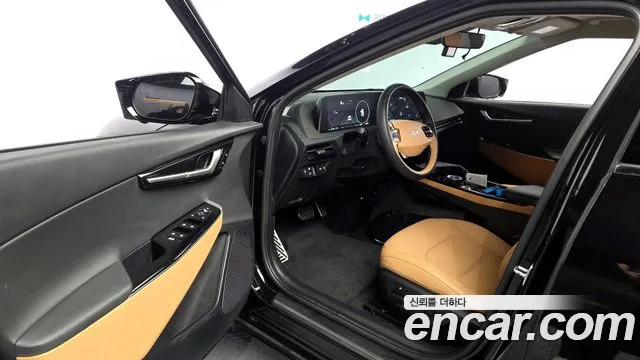 Kia EV6 2023 — фото 13