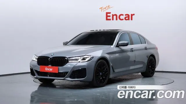 BMW 5-Series 2019 — фото 1