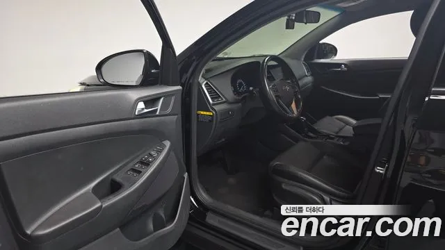 Hyundai Tucson 2017 — фото 12