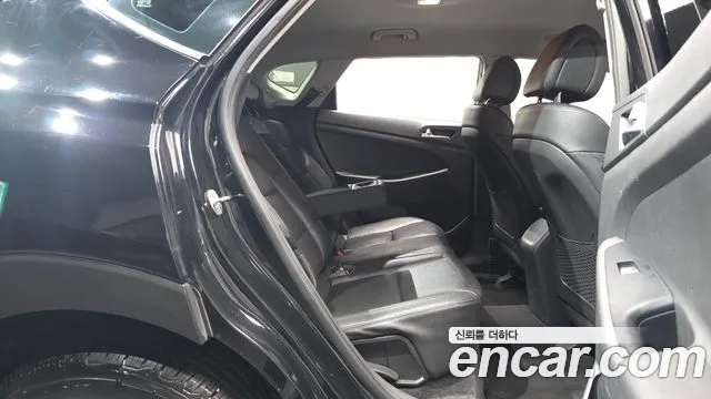 Hyundai Tucson 2017 — фото 16