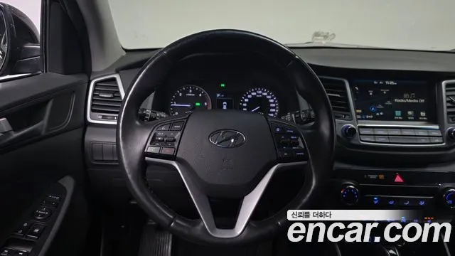 Hyundai Tucson 2017 — фото 17