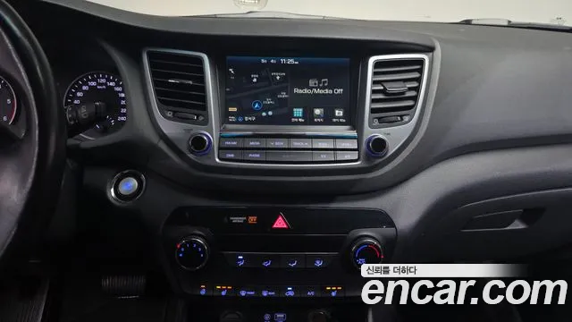 Hyundai Tucson 2017 — фото 18