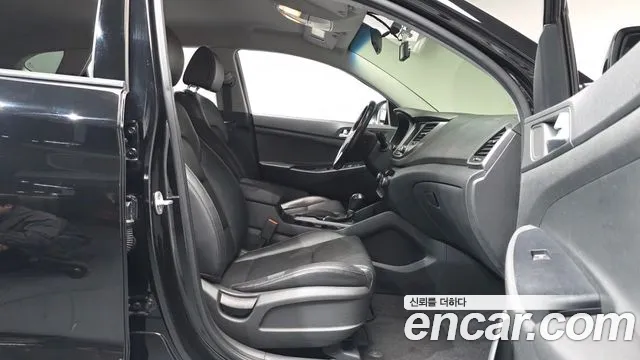 Hyundai Tucson 2017 — фото 15