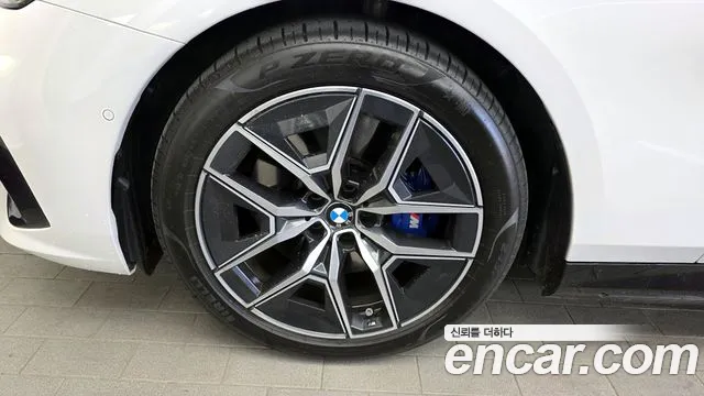 BMW i5 2025 — фото 5