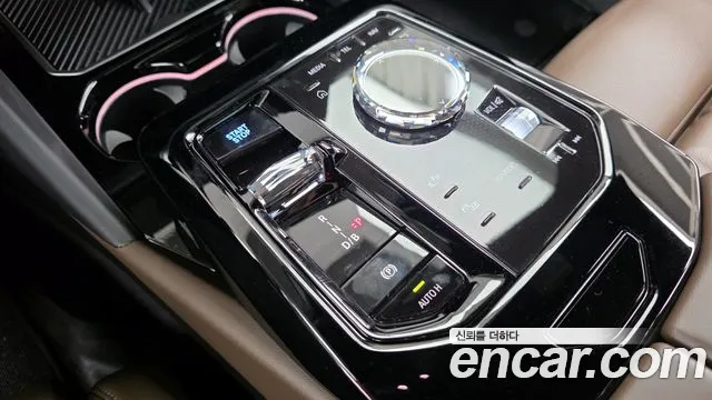 BMW i5 2025 — фото 12