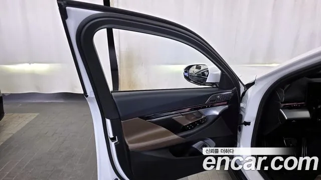 BMW i5 2025 — фото 14