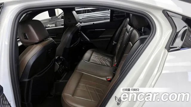 BMW i5 2025 — фото 16