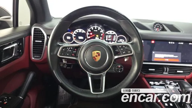 Porsche Cayenne 2020 — фото 13