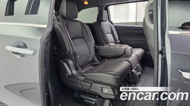 Honda Odyssey 2022 — фото 17