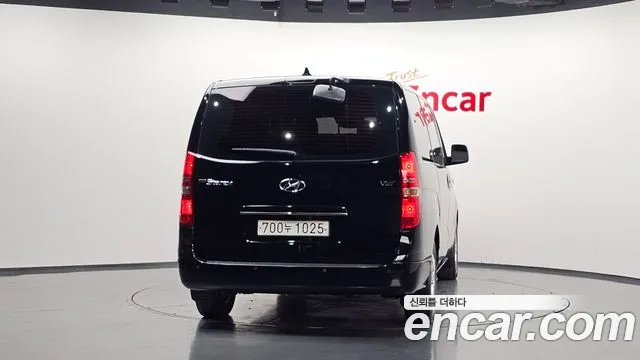 Hyundai Starex 2019 — фото 4