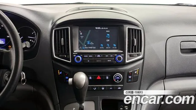 Hyundai Starex 2019 — фото 14