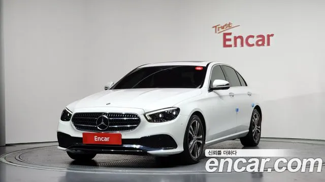 Mercedes-Benz E-Class 2022 — фото 1