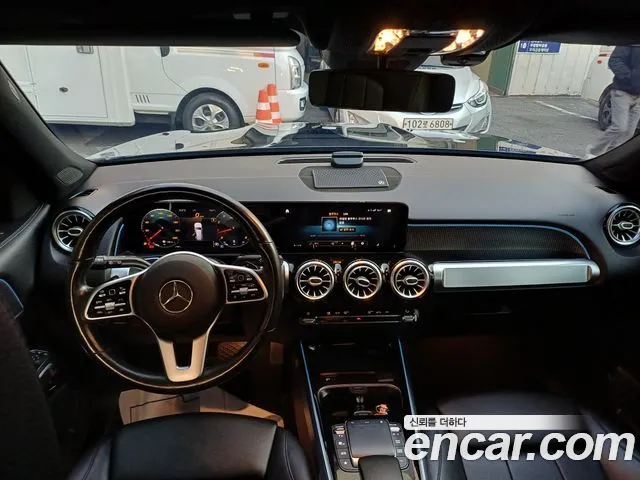 Mercedes-Benz GLB-Class 2021 — фото 15