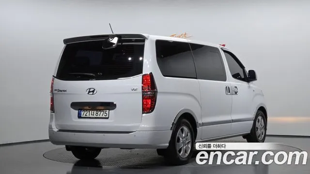 Hyundai Starex 2018 — фото 2