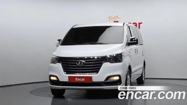 Hyundai Starex 2018 — фото 3