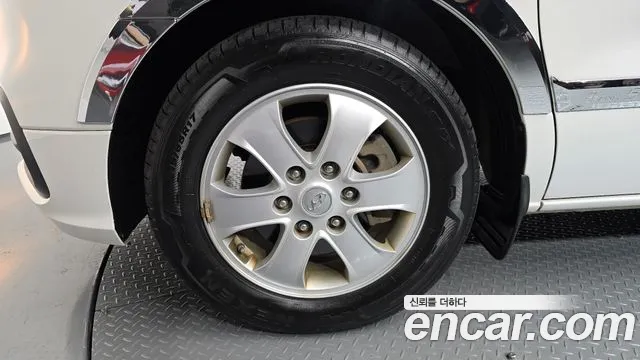 Hyundai Starex 2018 — фото 5