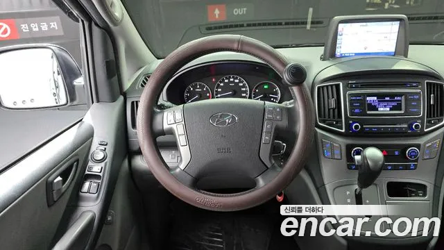 Hyundai Starex 2018 — фото 13