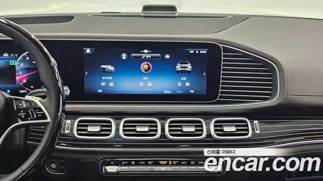 Mercedes-Benz GLS-Class 2025 — фото 16