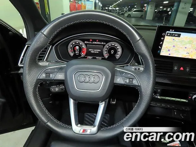 Audi SQ5 2022 — фото 13