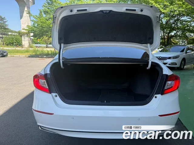 Honda Accord 2019 — фото 12
