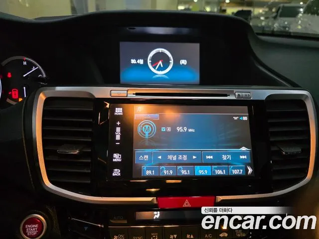 Honda Accord 2017 — фото 13