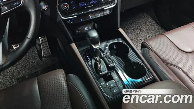 Hyundai Santafe 2020 — фото 12