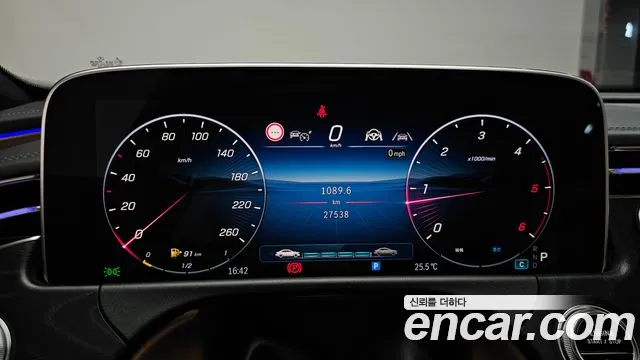 Mercedes-Benz E-Class 2024 — фото 10