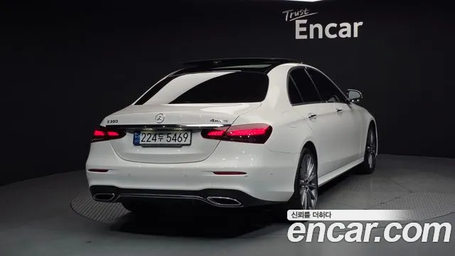 Mercedes-Benz E-Class 2022 — фото 2