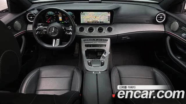 Mercedes-Benz E-Class 2022 — фото 10