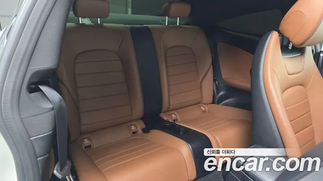 Mercedes-Benz C-Class 2019 — фото 17