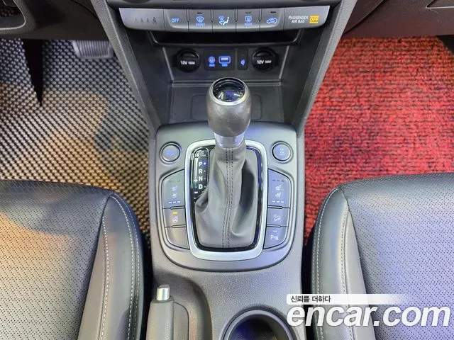 Hyundai Kona 2018 — фото 12