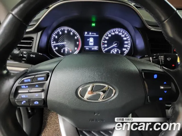 Hyundai AVANTE 2020 — фото 11