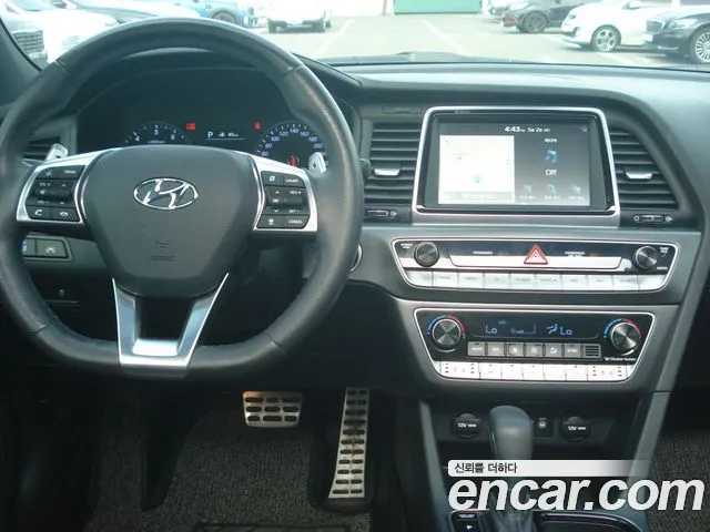 Hyundai Sonata 2018 — фото 19