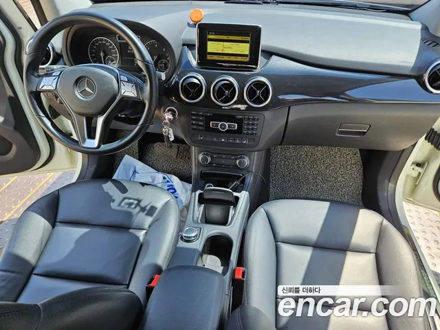 Mercedes-Benz B-Class 2012 — фото 11