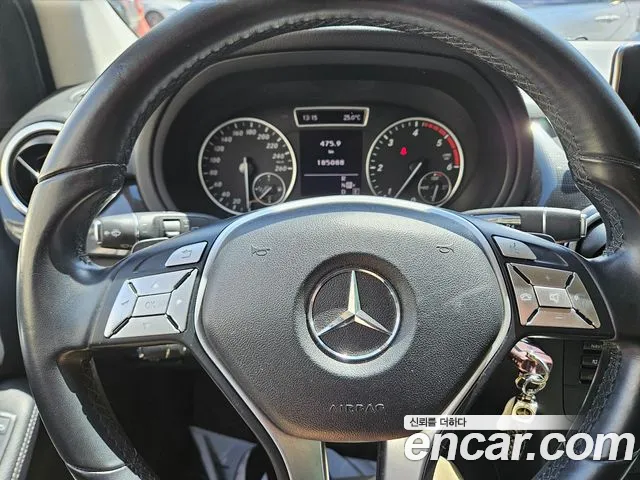 Mercedes-Benz B-Class 2012 — фото 17