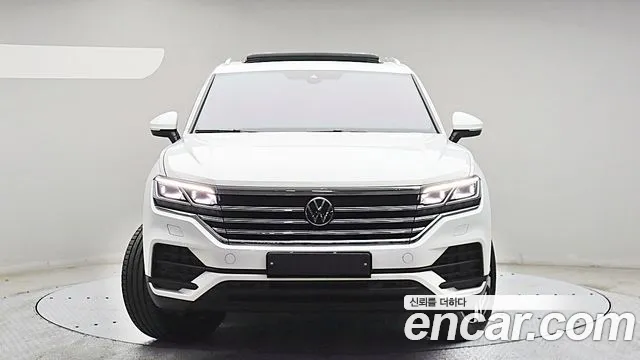 Volkswagen Touareg 2023 — фото 3